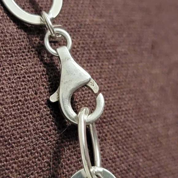 Silpada 925 Silver Hammered Teardrop Pendant Necklace - Picture 4 of 4